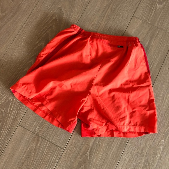 🐰 Nike Running Shorts Built in Underwear - Picture 3 of 5